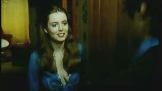 يزداد التوتر الجنسي السحاقي إلى هزة سكس اجنبي جديد مترجم الجماع الشرسة