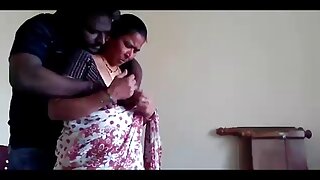 ذروة المراهق فيديو سكس عربي واجنبي المحب الذي أخذ حمامًا كمدرس